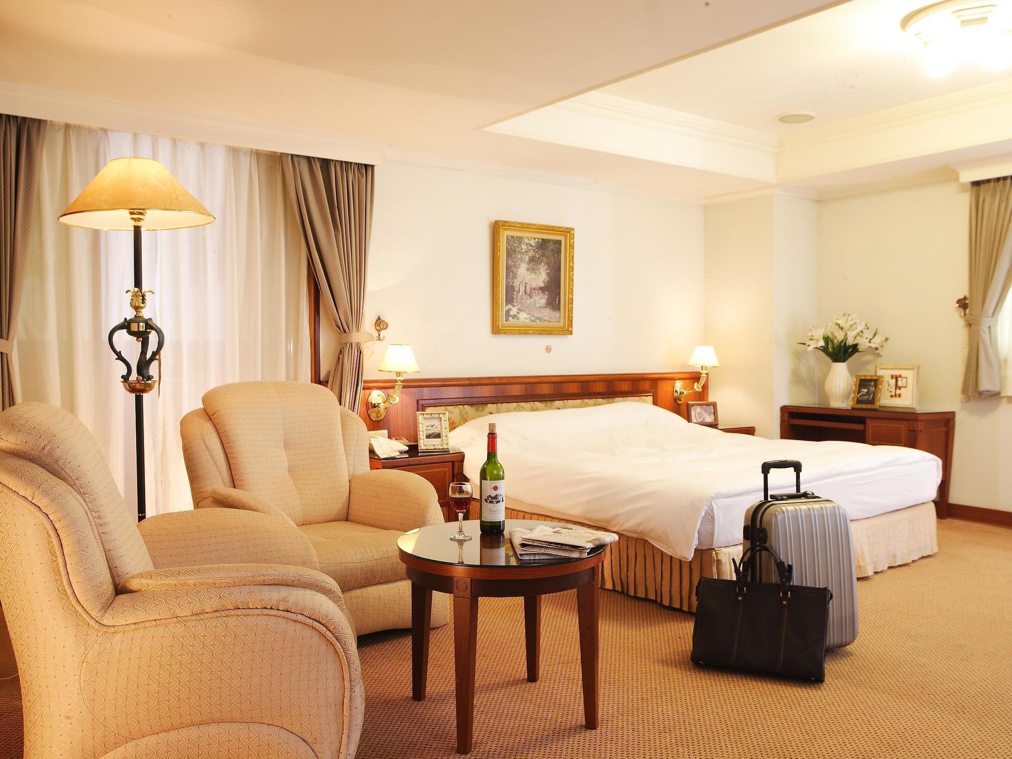 Kingdom Hotel Kota Hsinchu Bagian luar foto