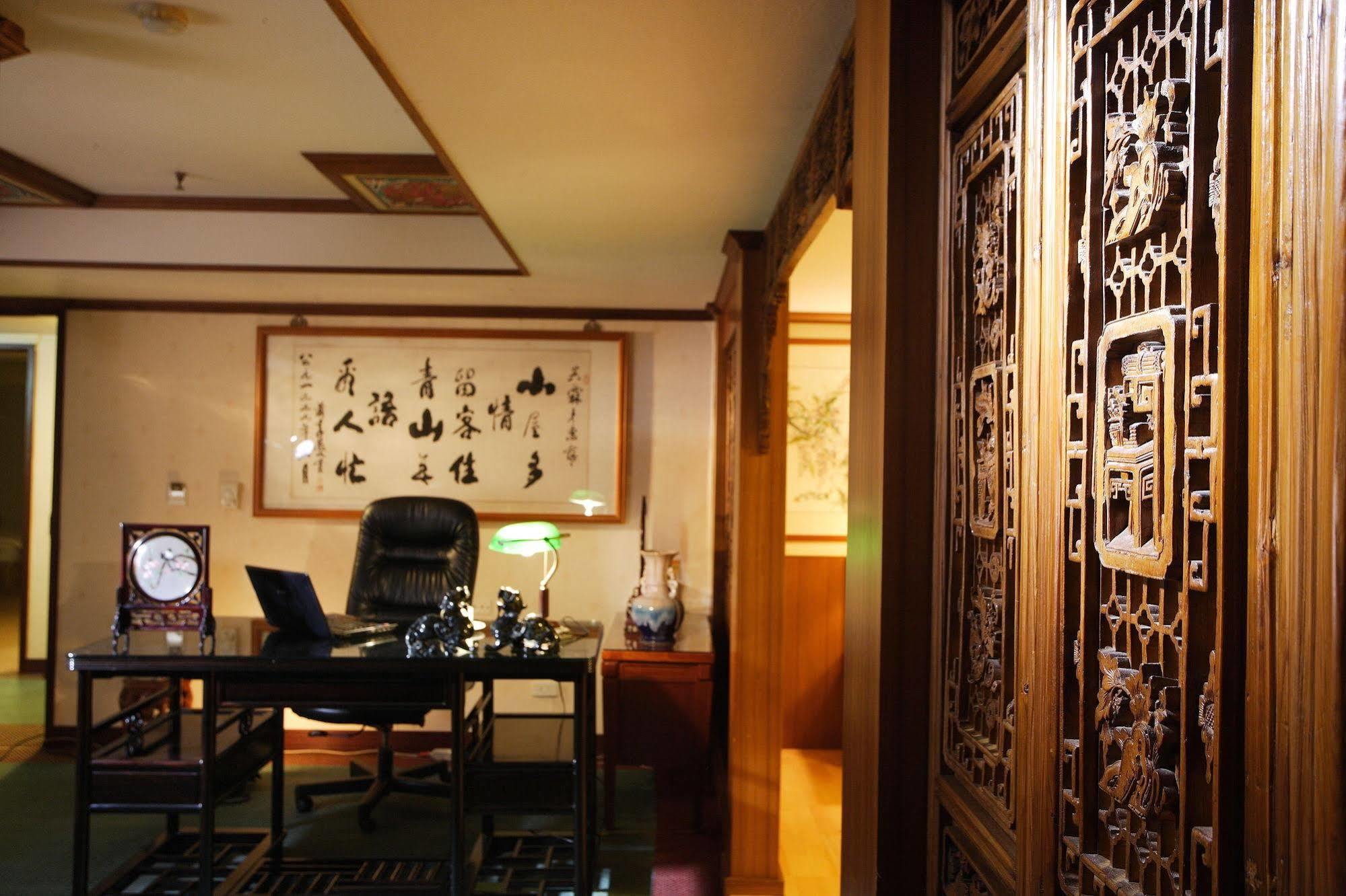 Kingdom Hotel Kota Hsinchu Bagian luar foto